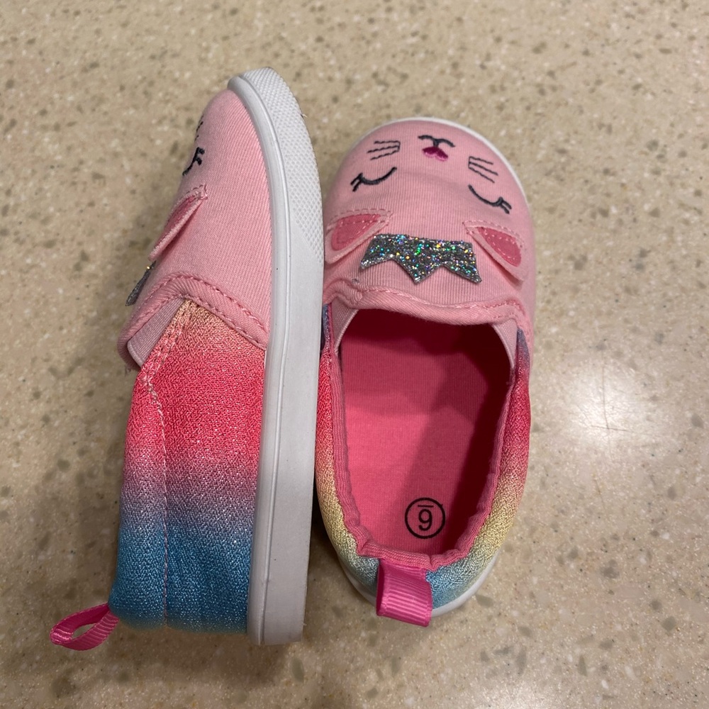 Toddler girls size 6 slide on kitty shoes